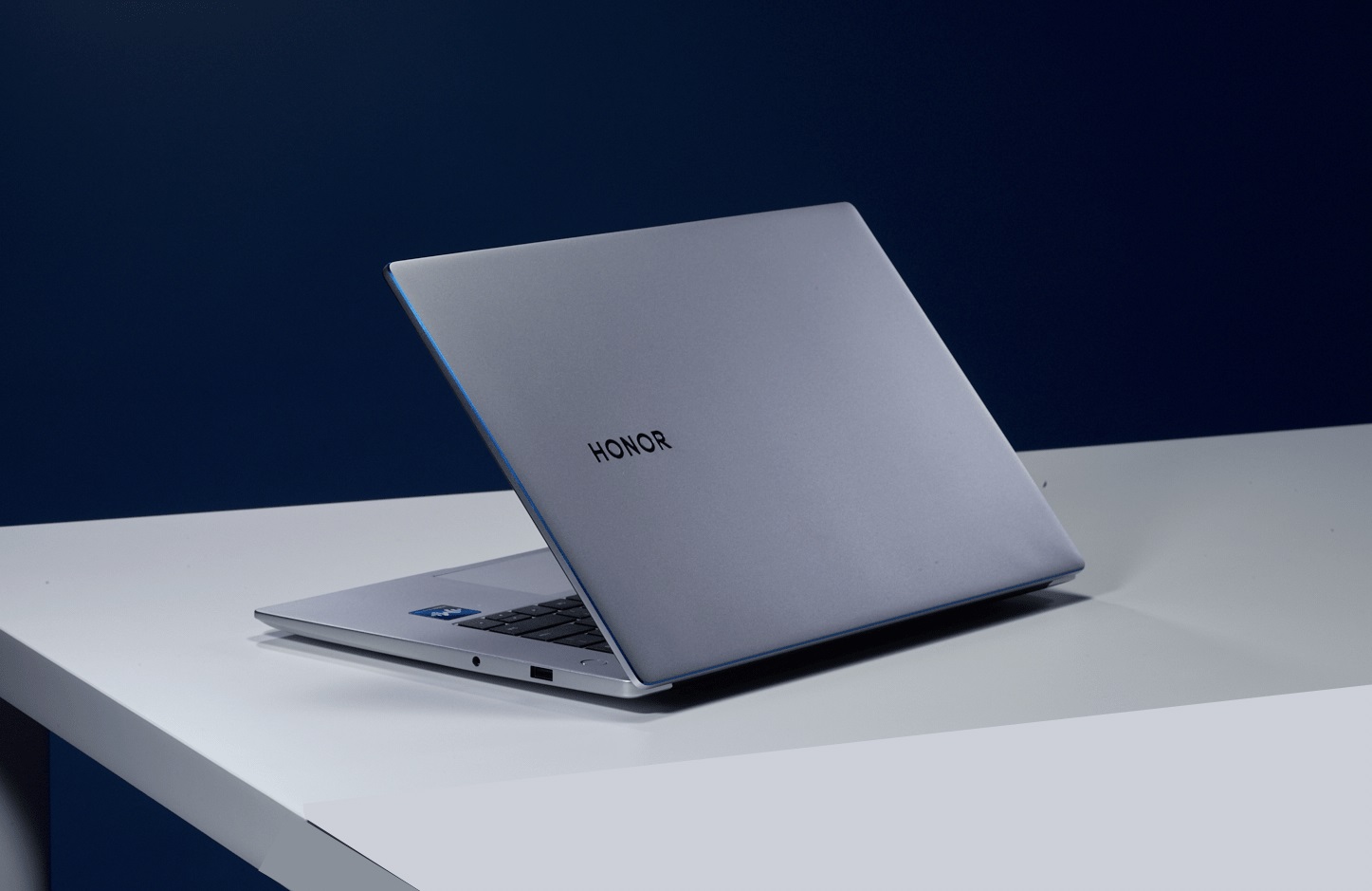 Honor представила в России новые ноутбуки MagicBook со встроенной графикой Intel Iris Xe