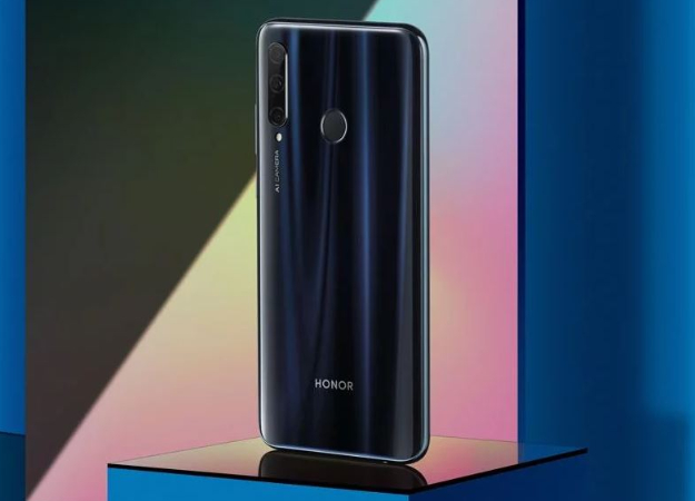 Представлен Honor 20i: мощный селфифон по скромной цене - изображение обложка