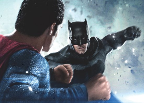 У «Бэтмена против Супермена» будет версия с рейтингом R - изображение обложка