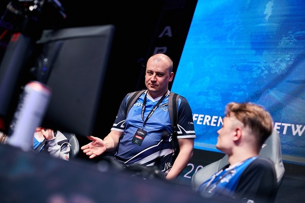 Кажется, это уже традиция. 3 ген. директора извинились за поражения их составов по Dota 2 на TI 8 - изображение обложка