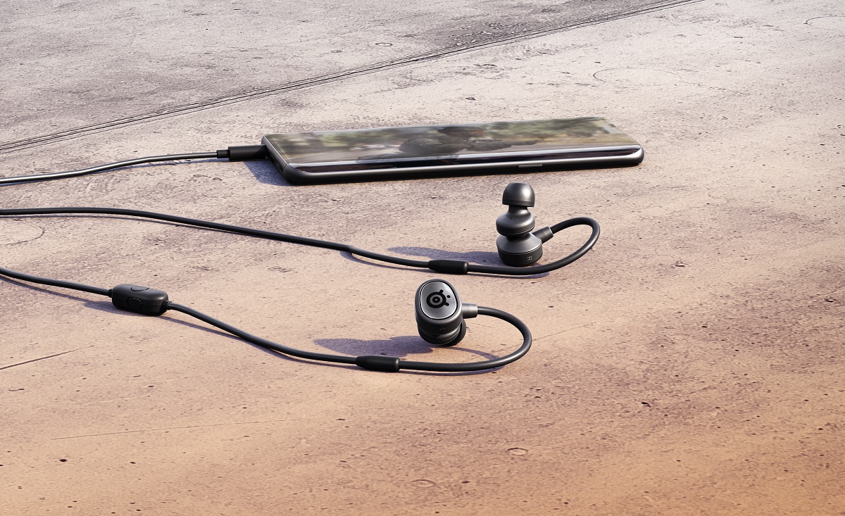 В России вышли игровые внутриканальные наушники SteelSeries Tusq со съёмным микрофоном - изображение обложка