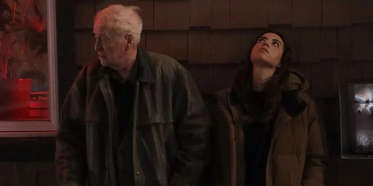 Вышел новый трейлер «Бестселлера» о писателе-задире с Майклом Кейном и Обри Плазой - изображение обложка