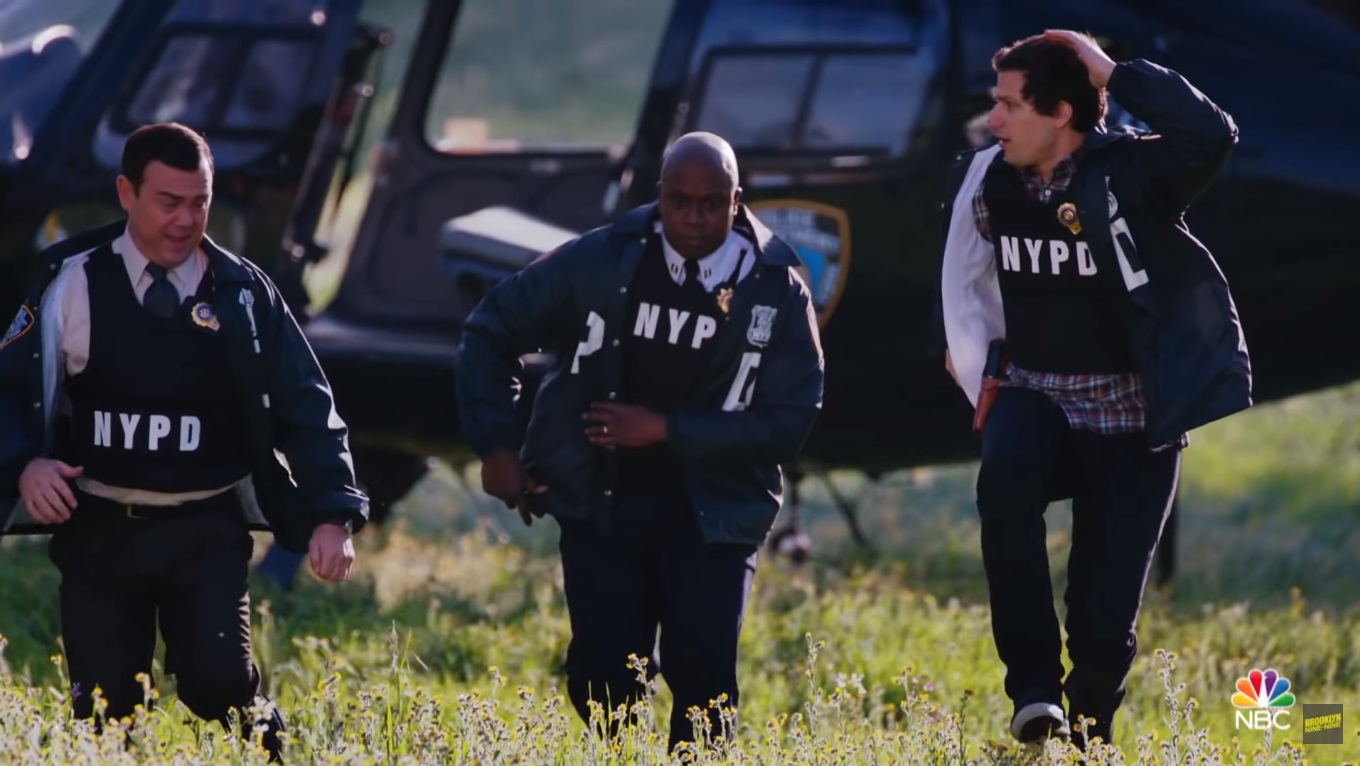 «Джейк, ты плачешь?»: вышел трейлер финального 8 сезона сериала «Бруклин 9-9» - изображение обложка