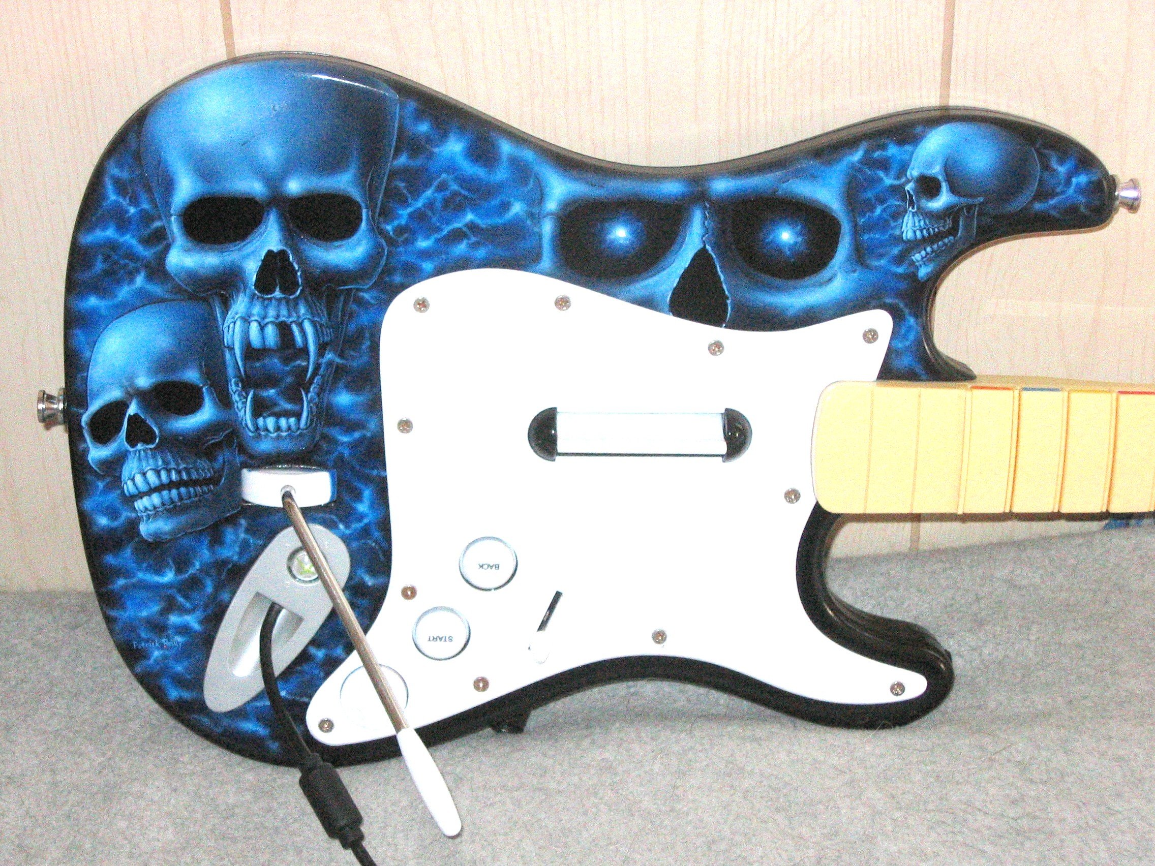 Dark Souls прошли с контроллером-гитарой Rock Band - изображение обложка