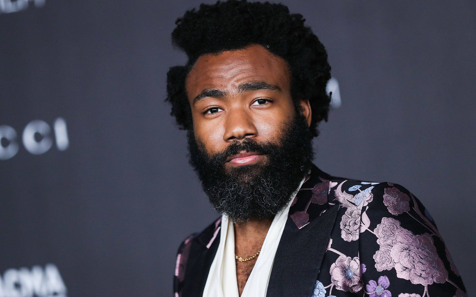 Дональд Гловер и звезда «Дряни» сыграют главные роли в перезапуске «Мистер и миссис Смит» - изображение обложка