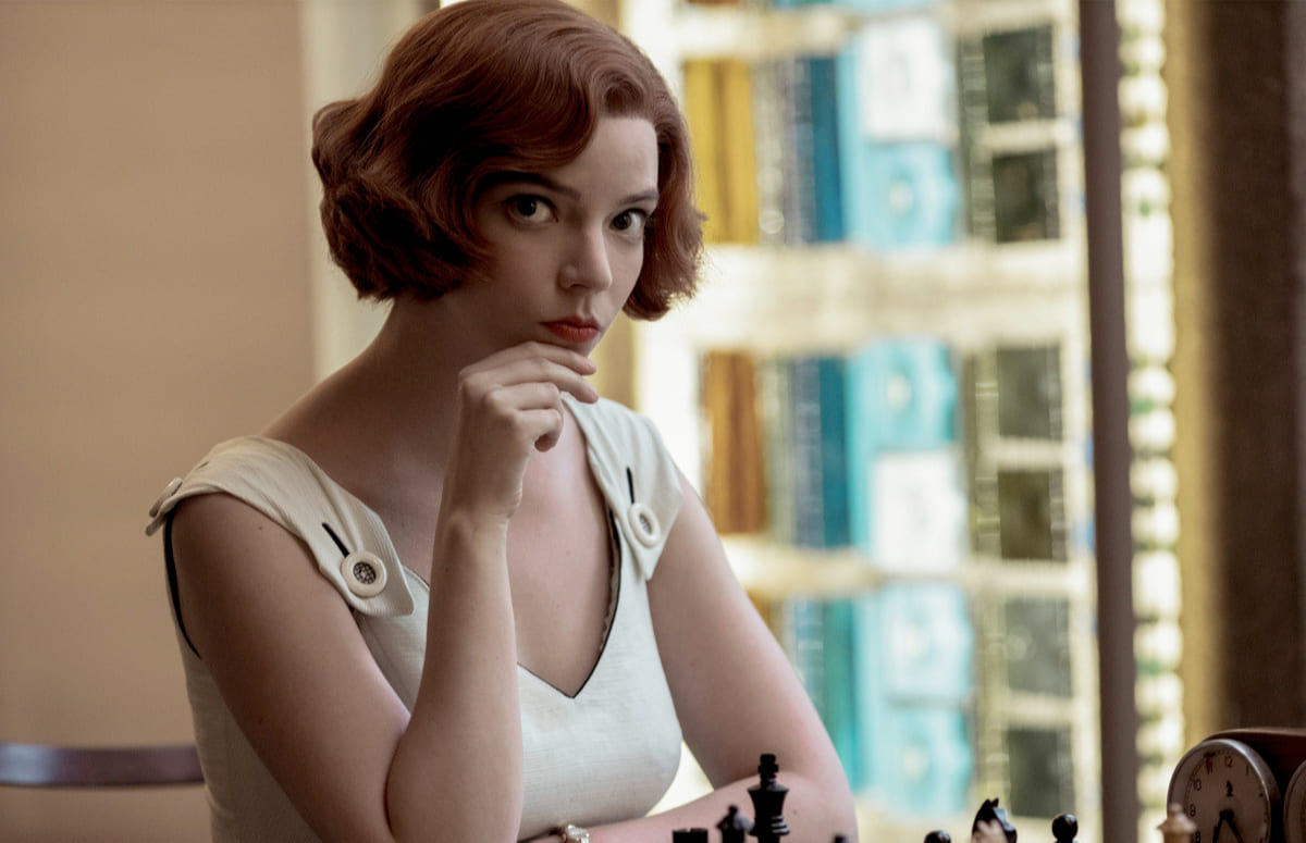 Джордж Мартин рекомендует: писатель объяснил, чем так хорош сериал «Ход королевы» - изображение обложка