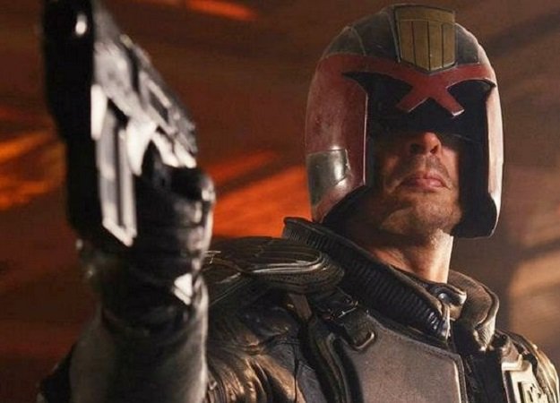 Карл Урбан не против сыграть в сериале «Судья Дредд: Мега-Сити 1» - изображение обложка