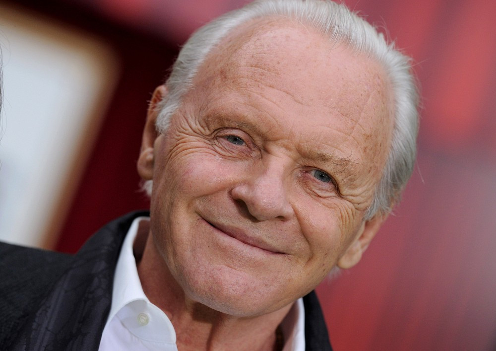 Энтони Хопкинс завел TikTok и принял участие в танцевальном челлендже - изображение обложка