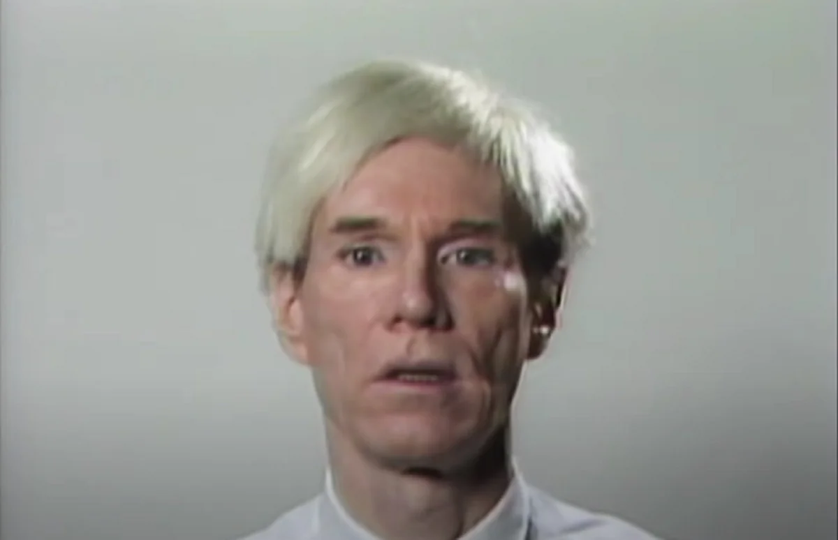 Обложка: кадр из трейлера The Andy Warhol Diaries (2022)