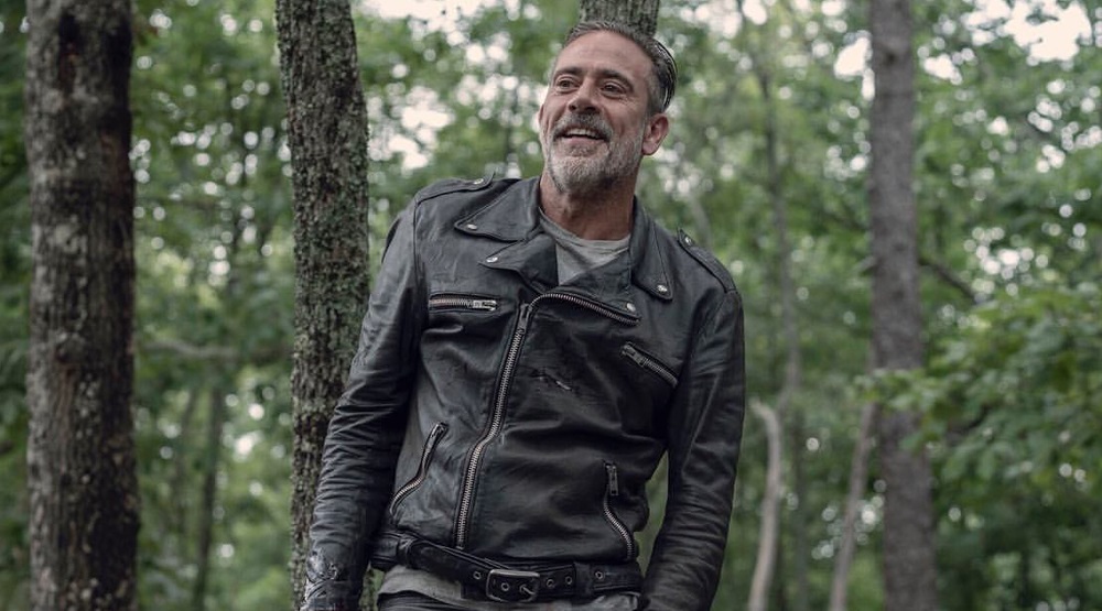 Ниган встречает Мэгги: появились новые кадры бонусных эпизодов 10 сезона «Ходячих мертвецов» - изображение обложка