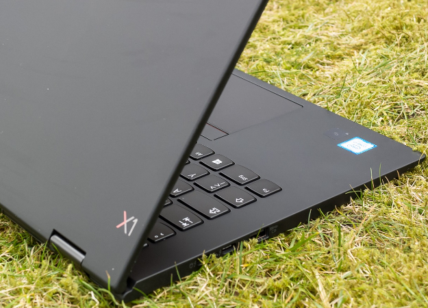 Lenovo представила ноутбук ThinkPad X1 Yoga в алюминиевом корпусе и с процессором Intel Whiskey Lake - изображение обложка