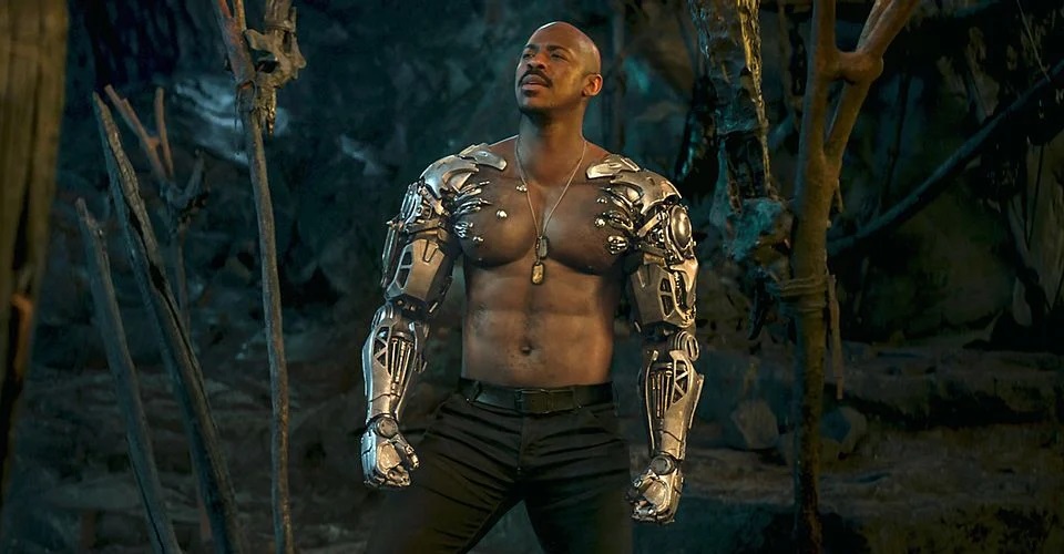 «Мортал Комбат»: у исполнителя роли Джакса болели челюсти после набора мышечной массы - изображение обложка