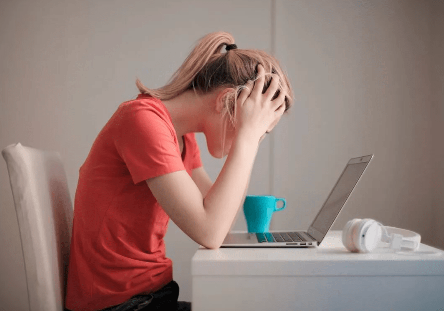 Как справиться со стрессом на «удаленке». Отвечает коуч - изображение обложка