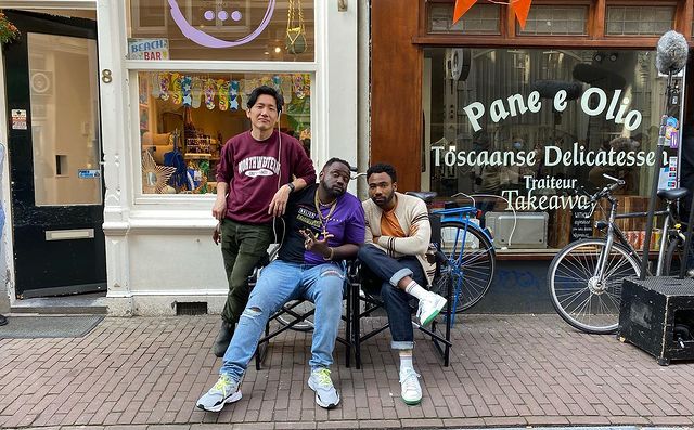 Дональд Гловер показал фото со съемок третьего сезона сериала «Атланта» - изображение обложка