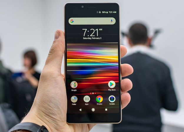 Бюджетный смартфон Sony Xperia L3 представили официально - изображение обложка