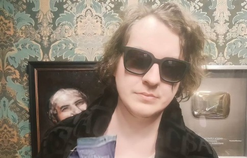 «Это моя ужасная ошибка»: блогер Юрий Хованский извинился за песню про «Норд-Ост» - изображение обложка