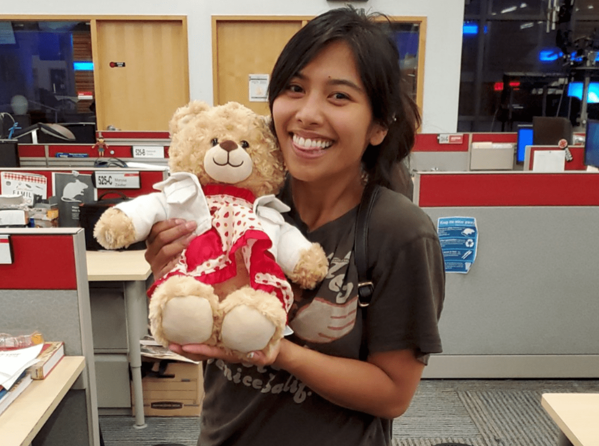 Райан Рейнольдс и другие звезды кино помогли девушке вернуть украденного медведя - изображение обложка