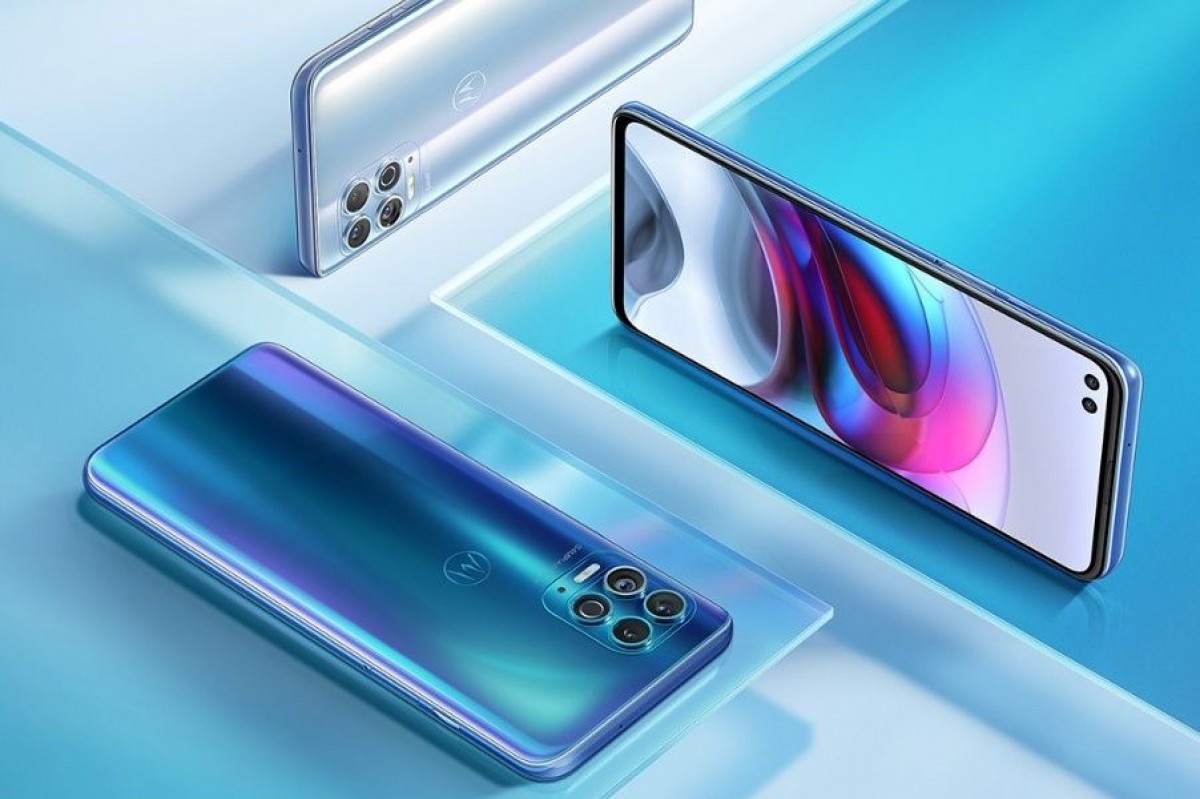 Представлен Motorola Edge S — бюджетный флагман на Snapdragon 870 с двойной селфи-камерой - изображение обложка