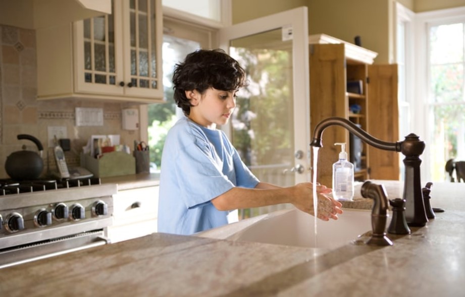 Комикс дня: как рассказать детям про коронавирус на примере соуса сальса - изображение обложка