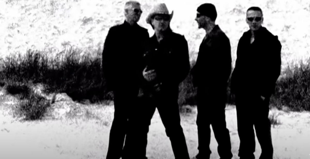 Обложка: кадр из клипа U2 – Vertigo