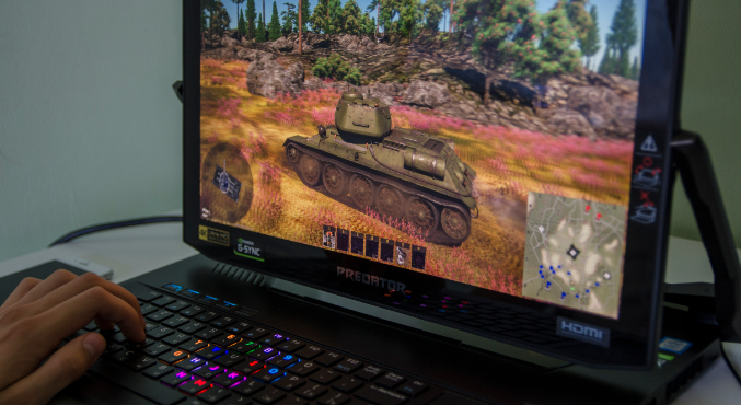 В начале 2019 года Acer представил две модели игровых ноутбуков. Один из них — простой и ничем не примечательный, другой — дорогой и запоминающийся.