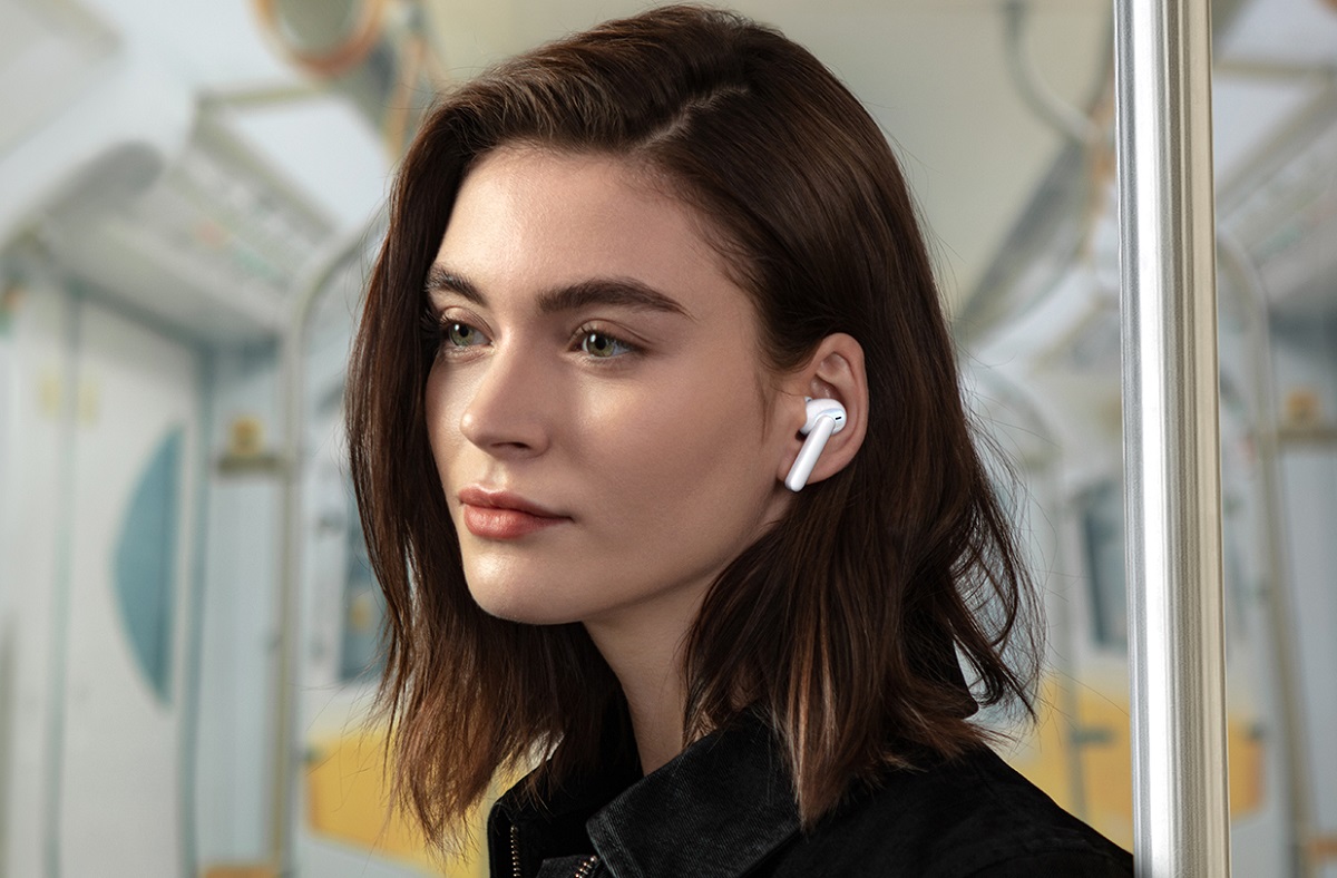 В России представили беспроводные наушники Oppo Enco W51
