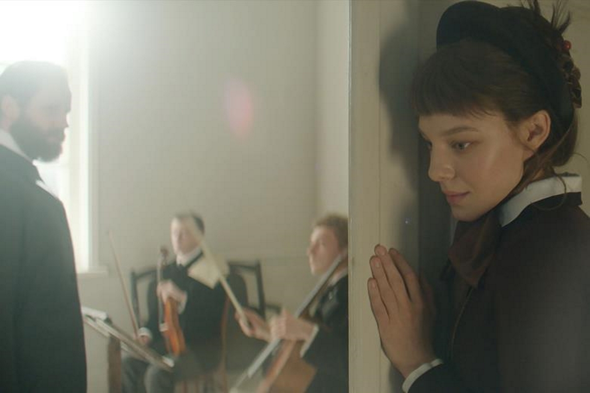 Обложка: кадр из фильма «Жена Чайковского» (2022)