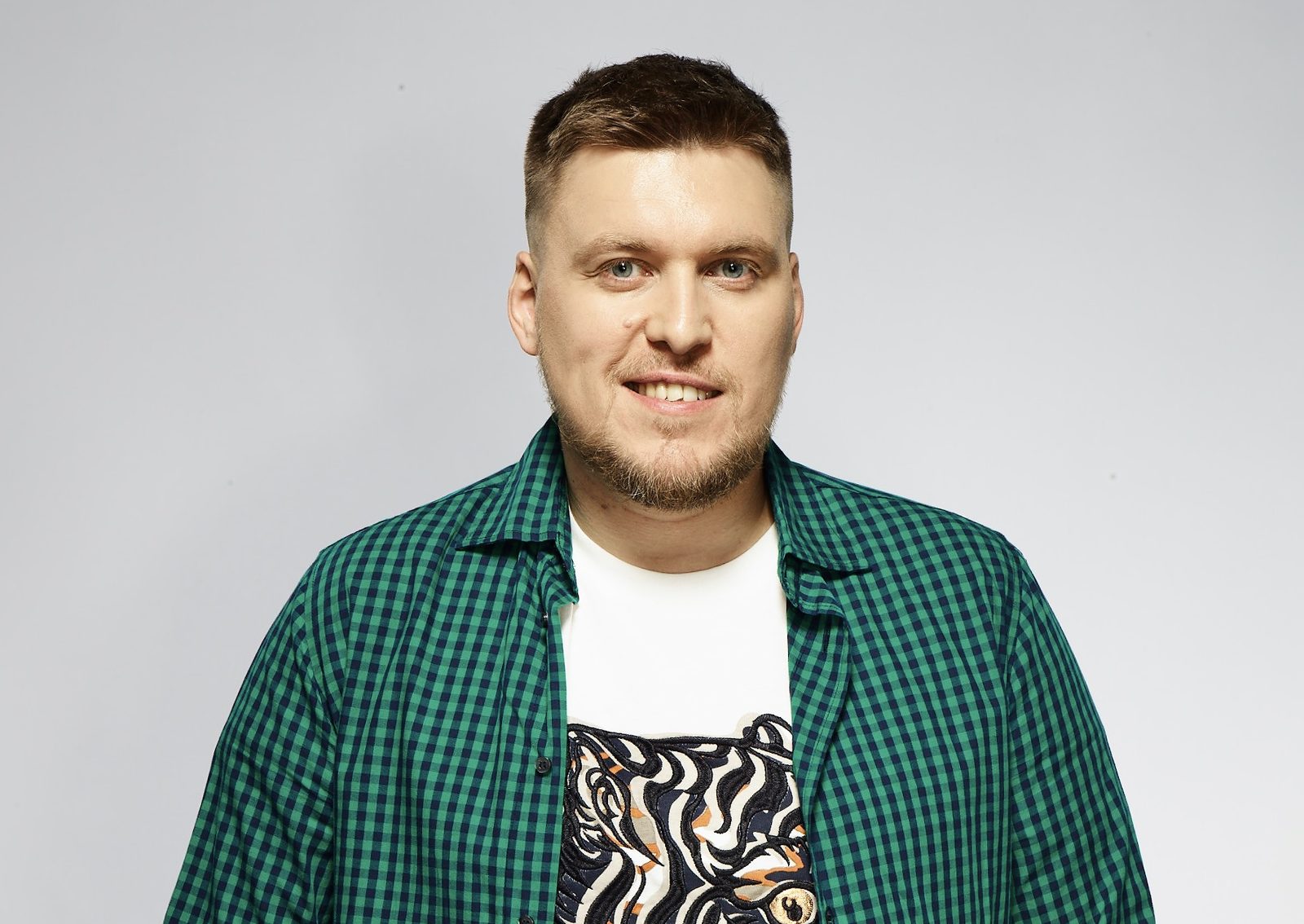 Незлобин рассказал в «Вечернем Урганте» о продолжении своего фильма и провальном стендапе в США - изображение обложка