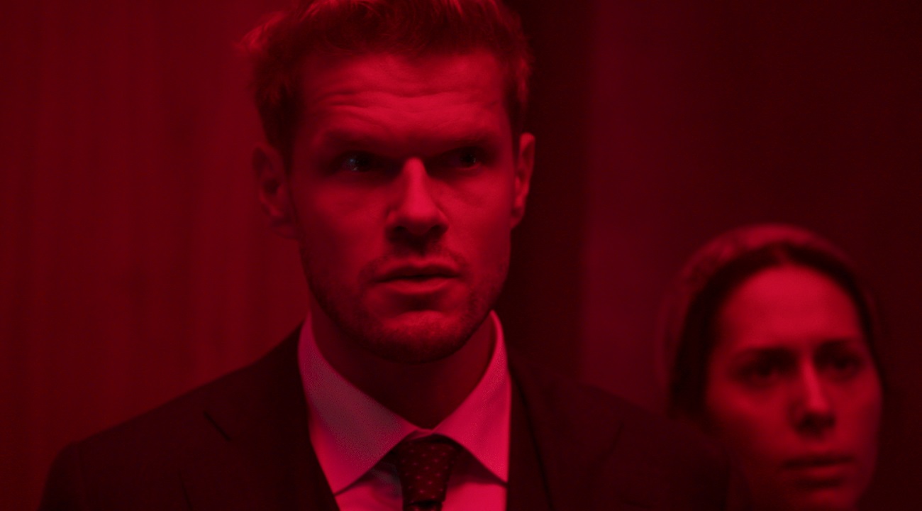 Рецензия на первую половину сериала «Колл-центр» — офисную «королевскую битву» по-русски