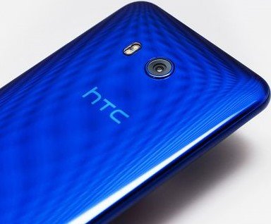 HTC U11 — крутой флагман с сенсорным корпусом и лучшей в мире камерой - изображение обложка