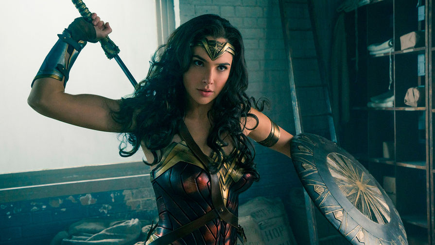 Сиквел «Чудо-женщины» выйдет на полгода позднее — на его место встал перезапуск «Ангелов Чарли» - изображение обложка