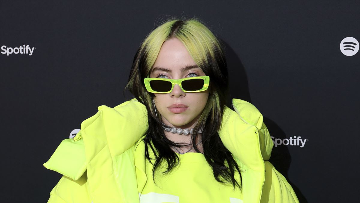 Билли Айлиш проведет онлайн-концерт в октябре - изображение обложка