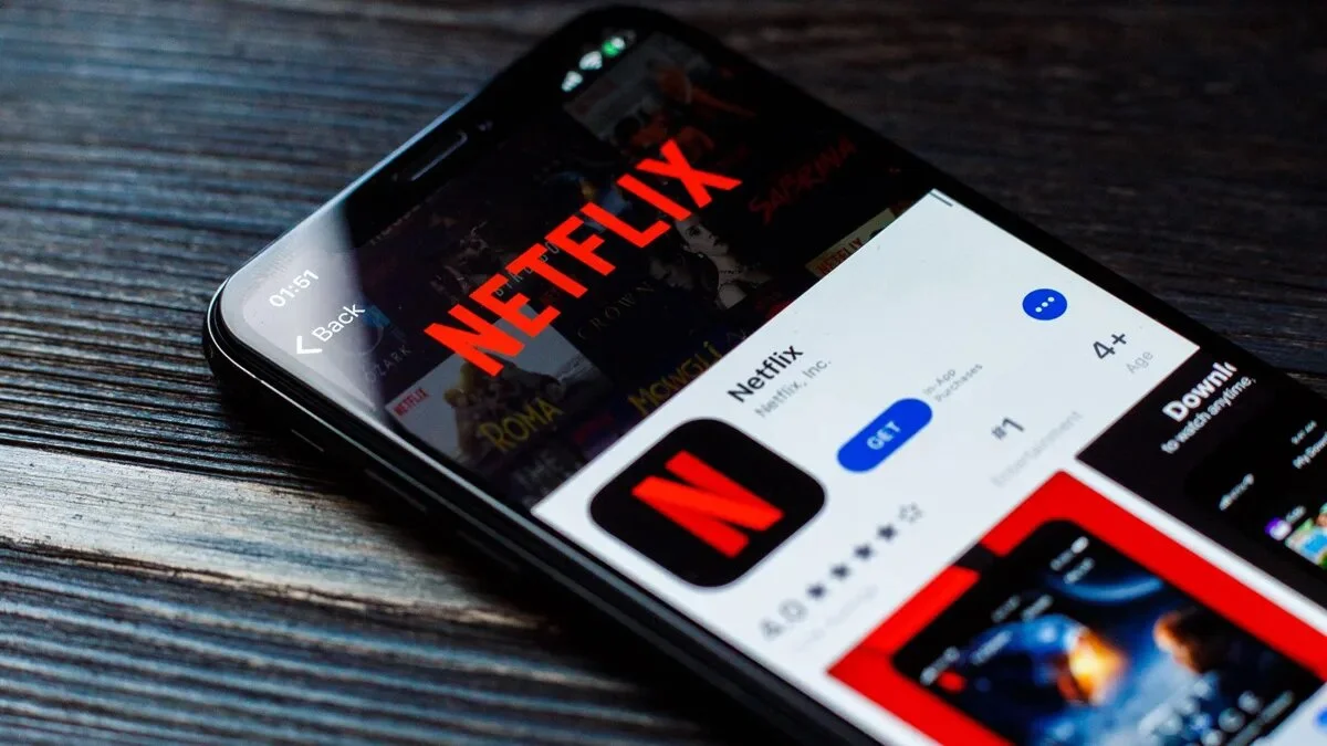 Netflix тестирует ленту со смешными роликами в стиле TikTok - изображение обложка