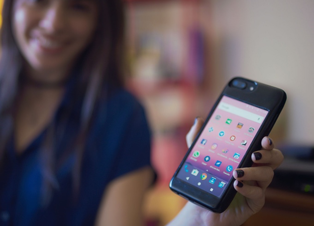 Хайтек, который мы заслужили: чехол для iPhone с полноценным Android - изображение обложка