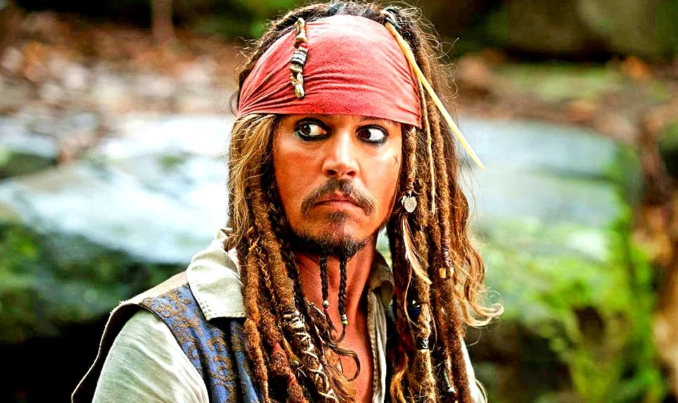 Актер из «Пиратов Карибского моря» считает, что Джонни Депп должен вернуться к роли Джека Воробья - изображение 1