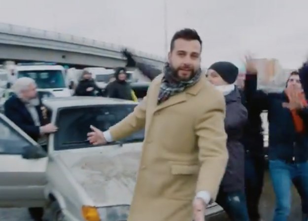 «Вечерний Ургант» переснял начальную сцену «Ла-ла Ленда» - изображение обложка