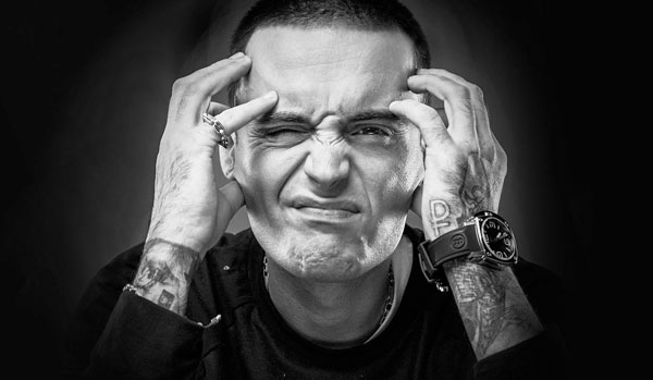 Как трижды забыть слова и выиграть баттл: лучшие отрывки и цитаты из «версуса» Птахи и Гуфа - изображение обложка