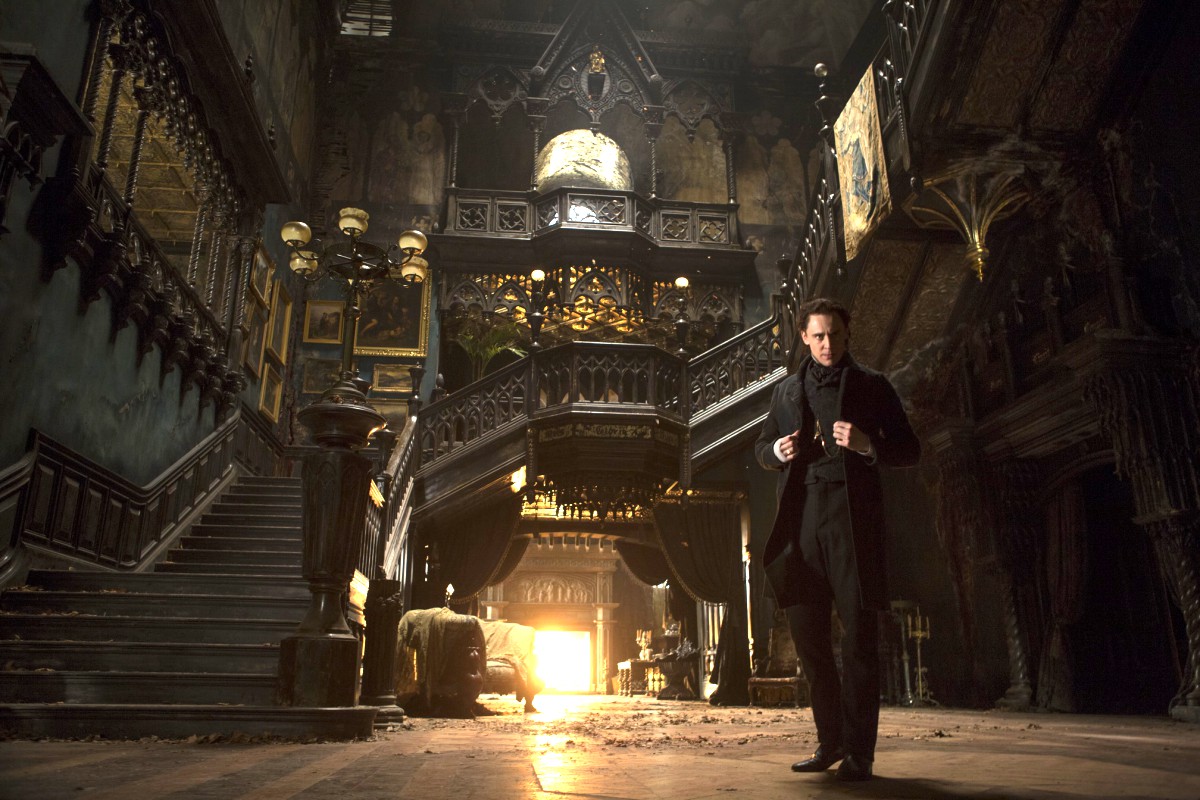 От «Сияния» до «Багрового пика»: названы фильмы с самыми жуткими декорациями - изображение обложка