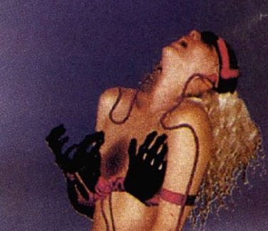 В 90-х виртуальная реальность нужна была совсем не для игр - изображение обложка