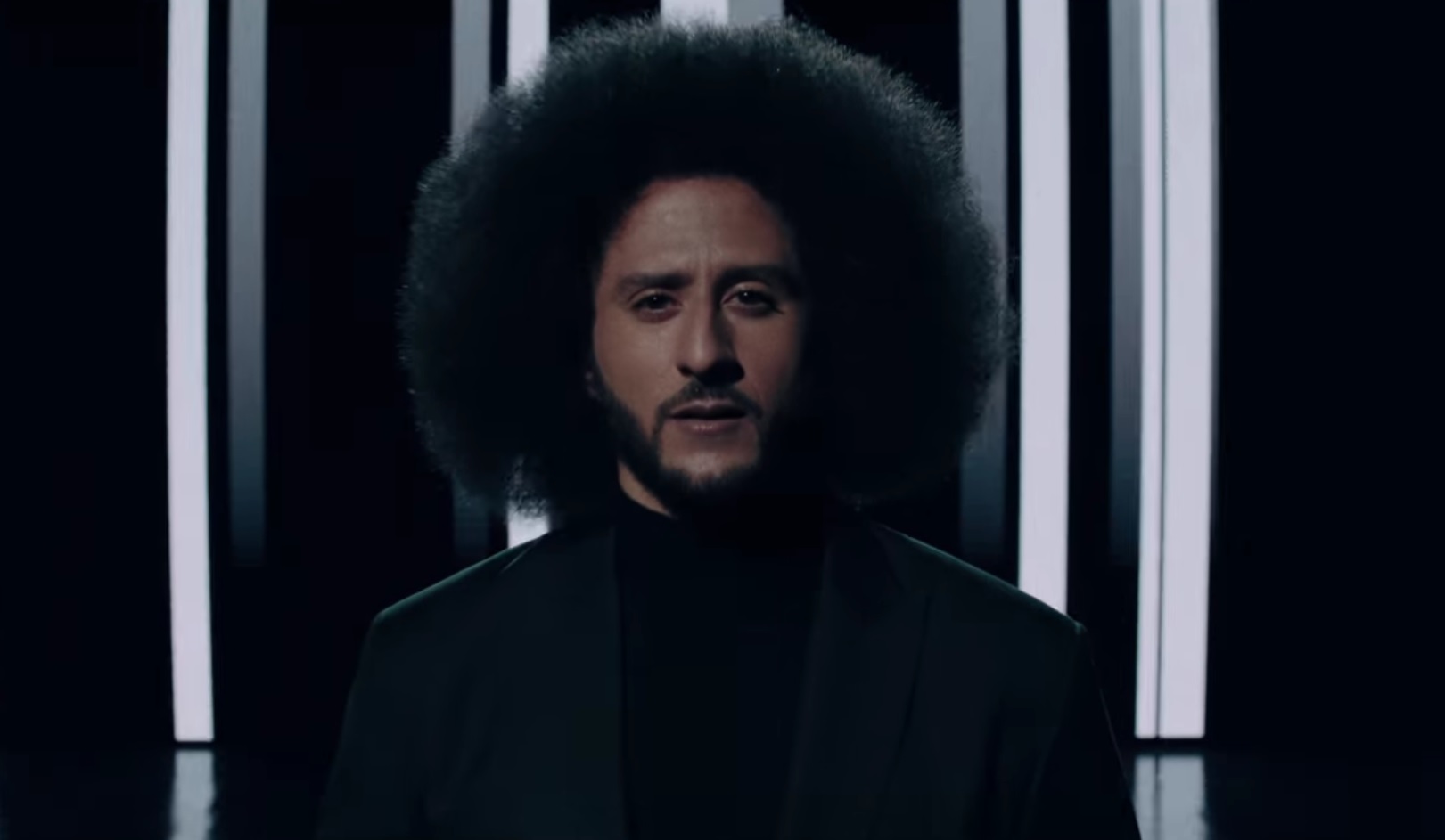 Бывший футболист НФЛ Колин Каперник представил тизер сериала о себе от Netflix