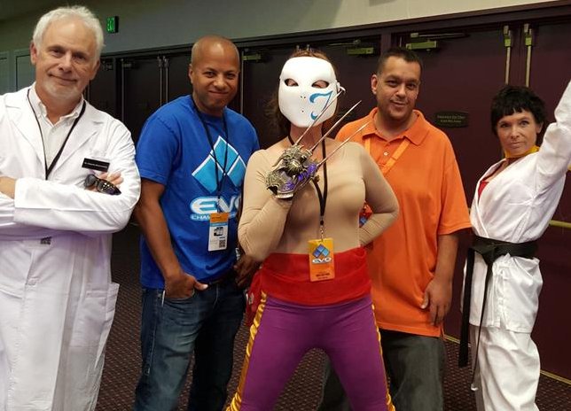 Джейми Ли Кертис косплеит Вегу и не только: главные события EVO 2015 - изображение обложка