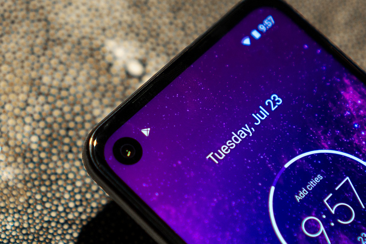 Motorola One Action — камерофон с возможностями экшен-камеры за 19 000 рублей - изображение обложка