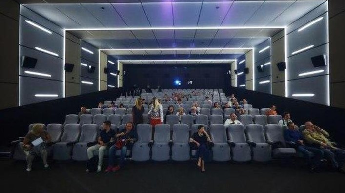 В России должны закрыть кинотеатры с 23 марта. Это рекомендация Минкульта - изображение обложка