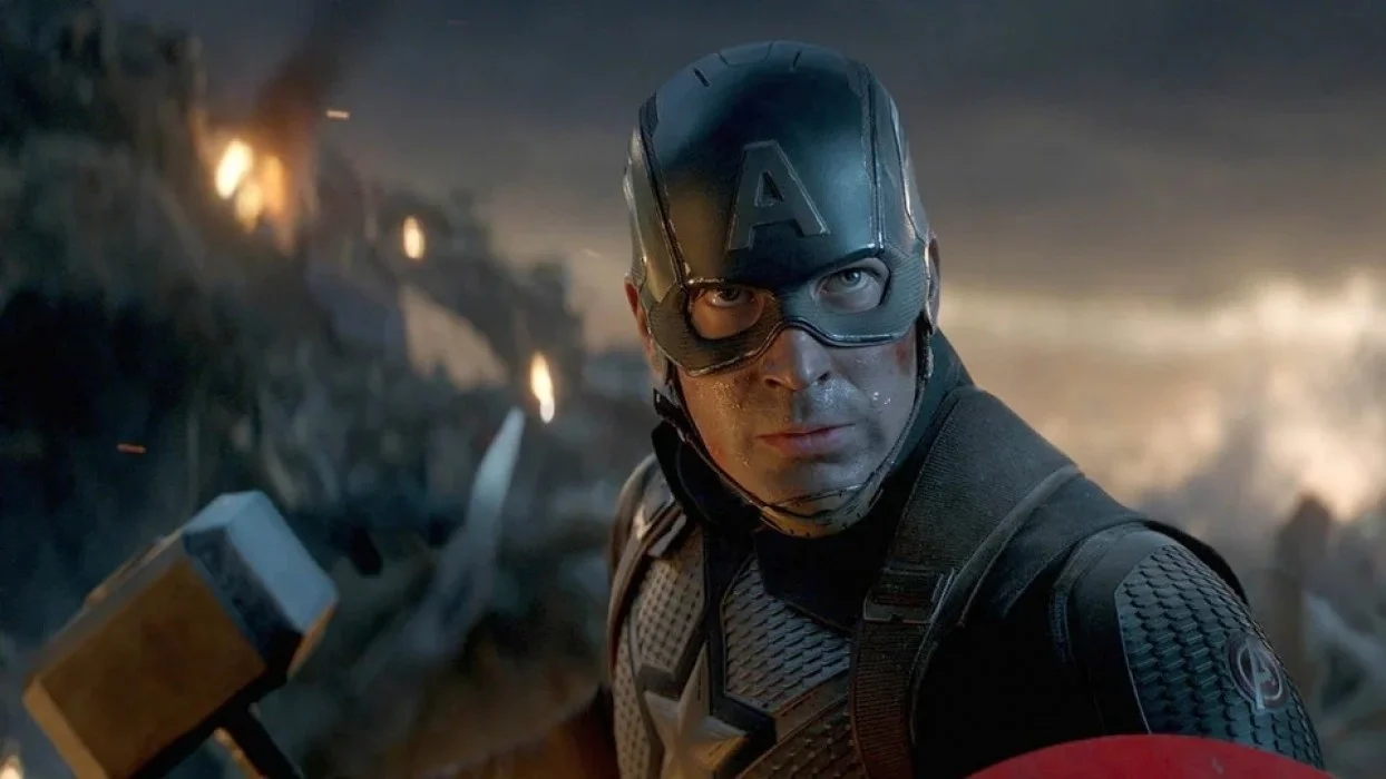 Крис Эванс прокомментировал слухи о возвращении к роли Капитана Америка: «Новость для меня» - изображение обложка