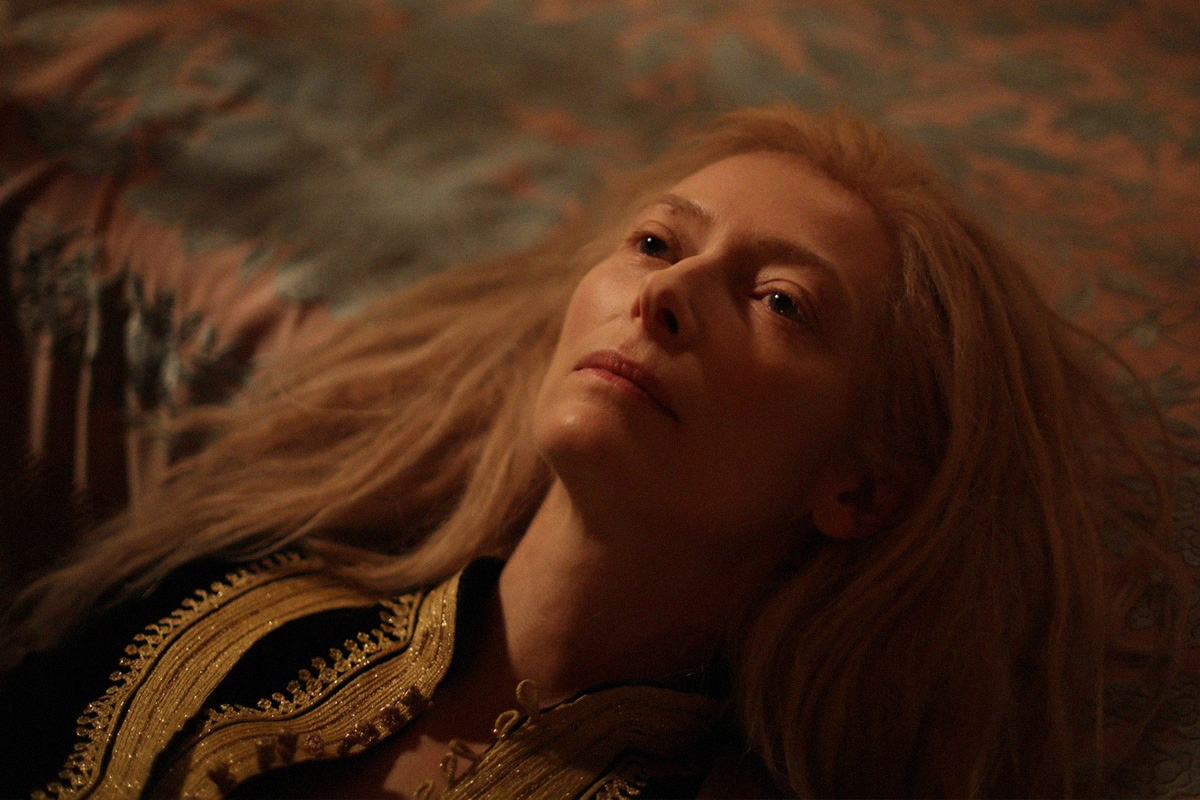 Обложка: Кадр из фильма «Выживут только любовники»