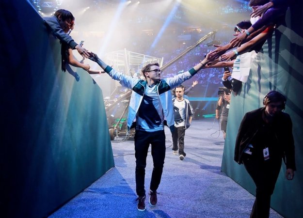 Если бога нет, то кто тогда Miracle-? Хайлайт дня - изображение обложка