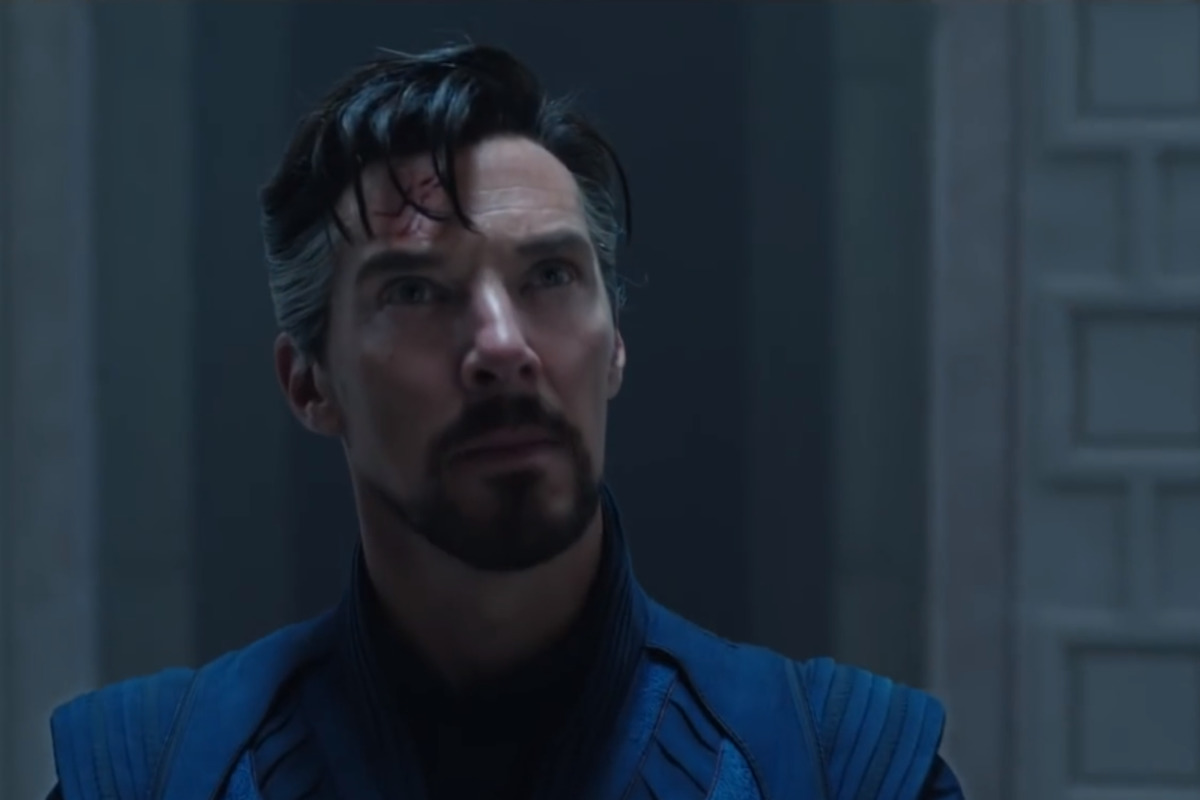 Обложка: Кадр из фильма «Доктор Стрэндж: В мультивселенной безумия»