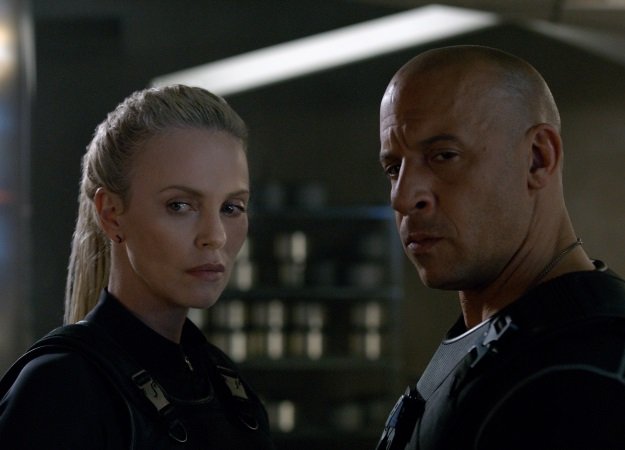 Выход «Форсажа 8» в России все-таки не перенесут - изображение обложка