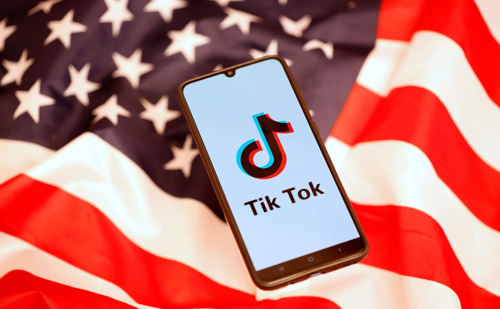 Владельцы TikTok отменили сделку о покупке с Microsoft - изображение обложка