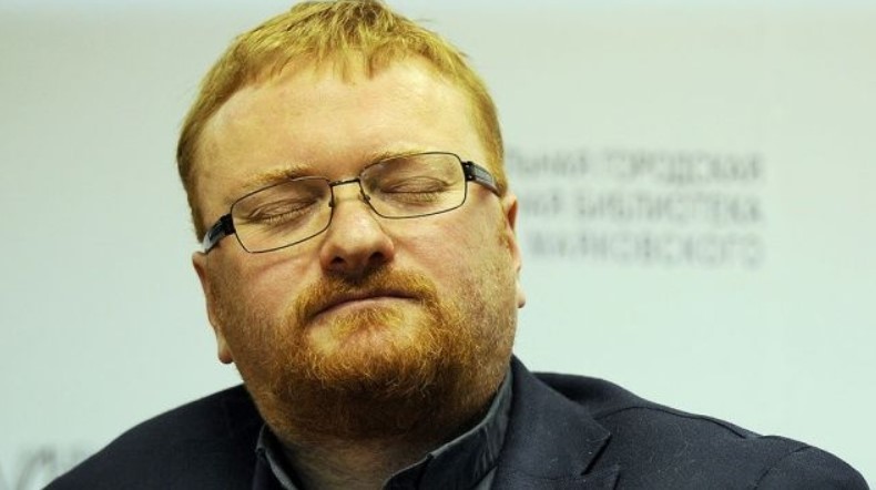 Милонов обвинил Samsung в грабеже россиян. Все из-за блокировки умных телевизоров - изображение обложка